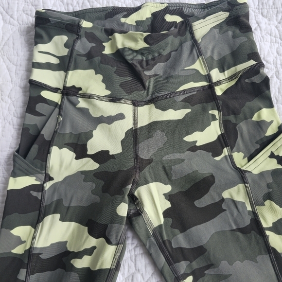 Lululemon Fast And Free High Rise Crop 23" Legging Run - H ritage 365 Camo - Picture 5 of 14